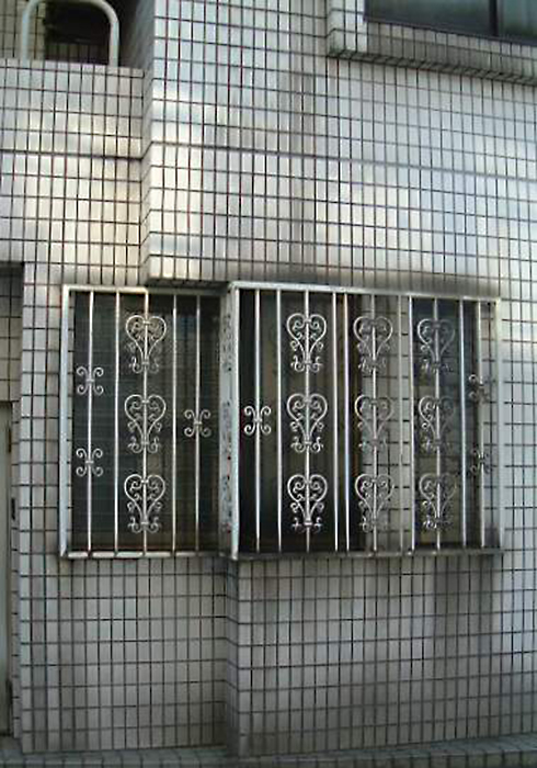 外壁タイル before