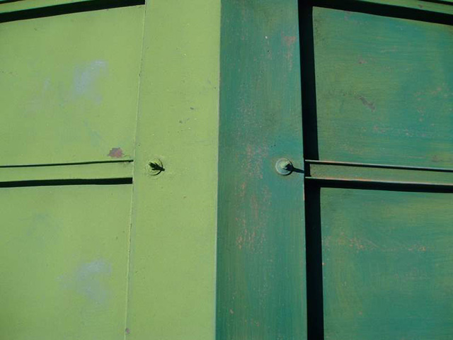 左半分：既存状態　右半分：ワイヤーブラシケレン