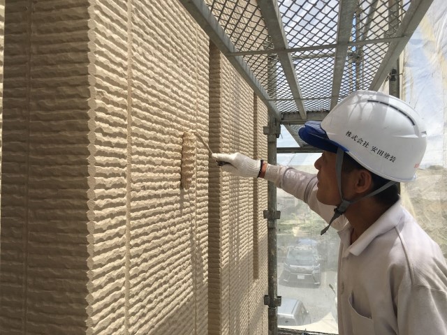 外壁：上塗り