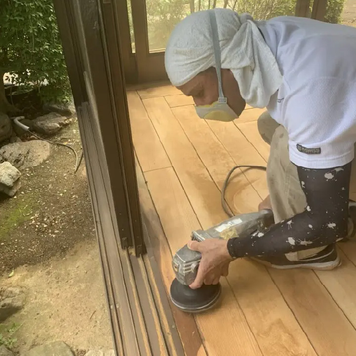 見切り部分をサンダーで研磨